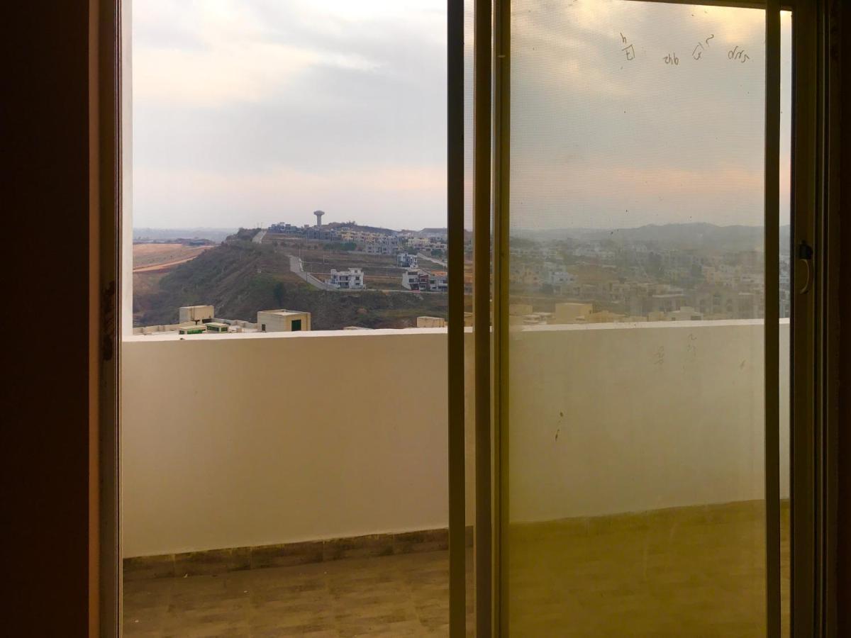 Atrium High Suite 2Bed Family Apartment Near Giga Mall Исламабад Екстериор снимка